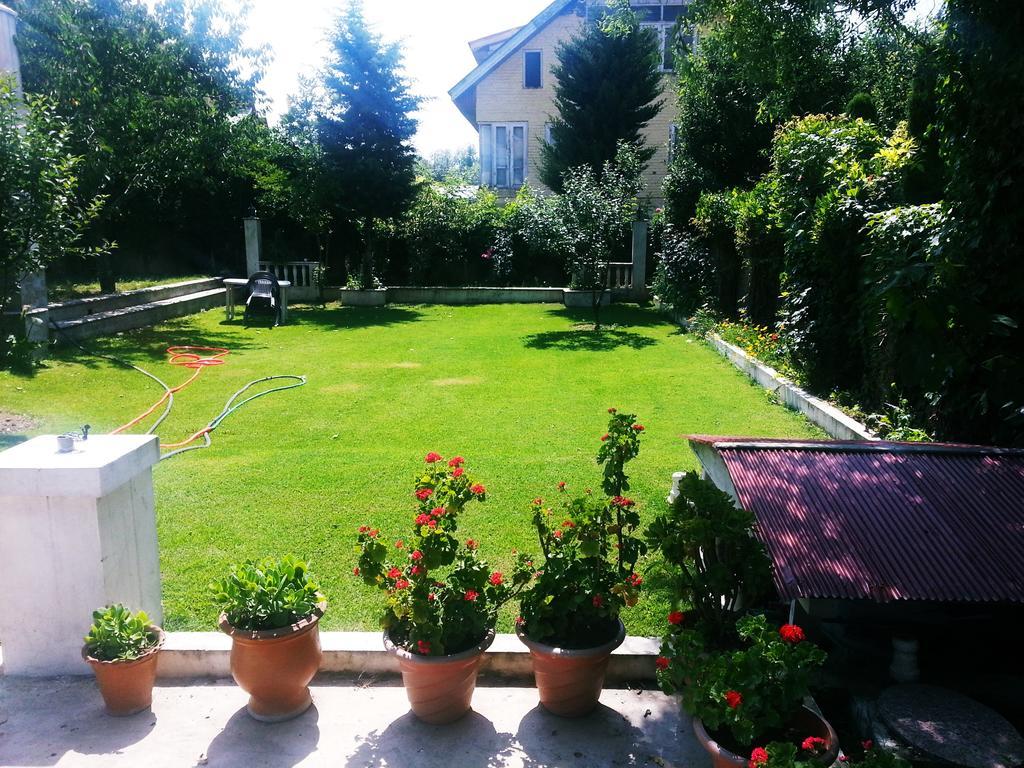 Jeelani Guest House Srīnagar Extérieur photo