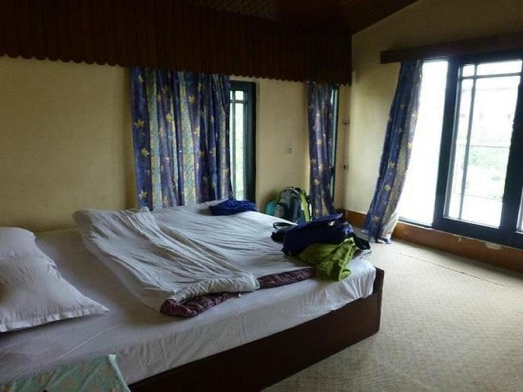 Jeelani Guest House Srīnagar Chambre photo